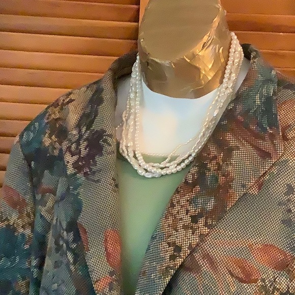 Austin Reed Vintage Tapestry Jacket - Picture 2 of 8
